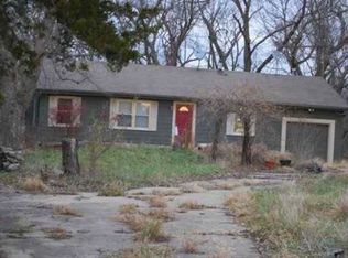 21335 S Cedar Niles Rd, Spring Hill, KS 66083