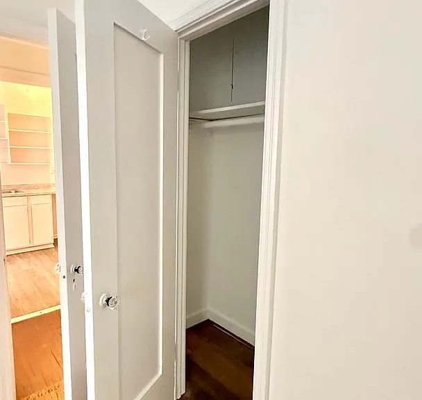 543 N Sycamore Ave — Photo 9