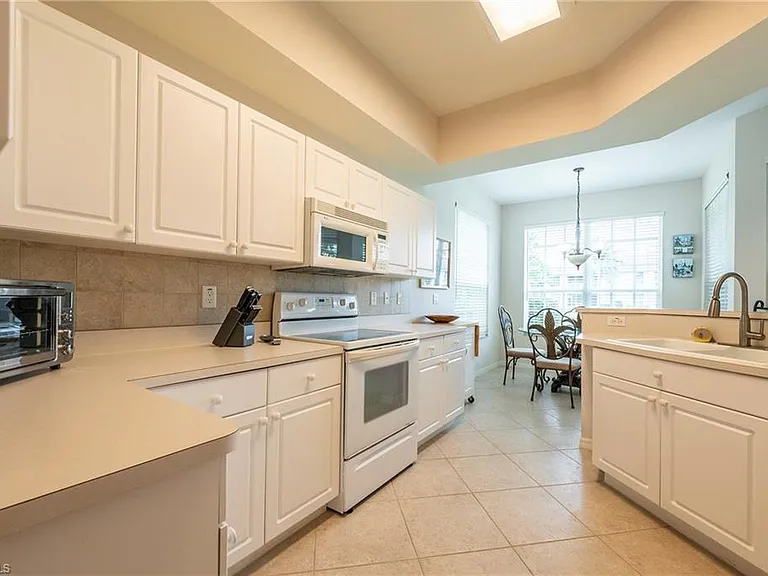 15150 Royal Windsor Ln #1403 — Photo 11
