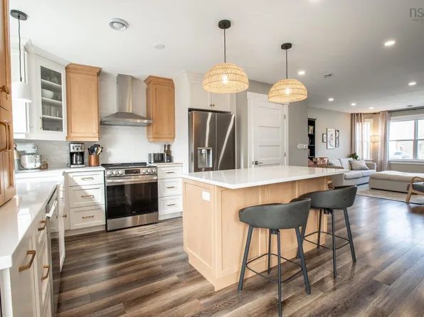 4 Wilson Dr, Halifax, NS B2T 1V7