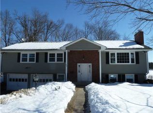 32 Hartwell Rd, West Hartford, CT 06117