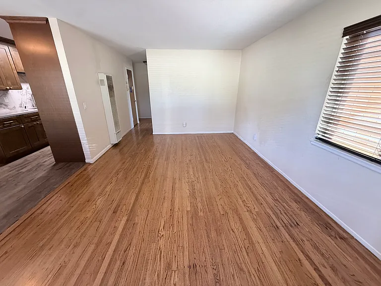 10301 San Leandro St — Photo 5
