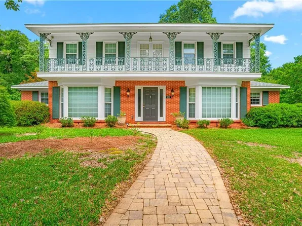 900 Regents Dr E, Mobile, AL 36609