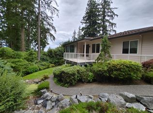 837 NW 205th St, Seattle, WA 98177