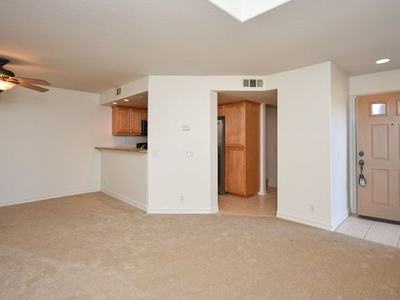 3rd image of 555 Eaton St Unit P