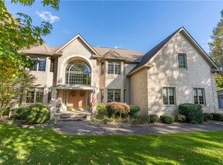880 Kintz Woods Dr, Alliance, OH 44601