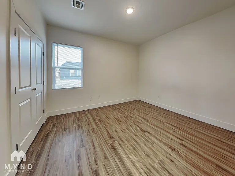 5760 E Bristol St #5760 — Photo 12