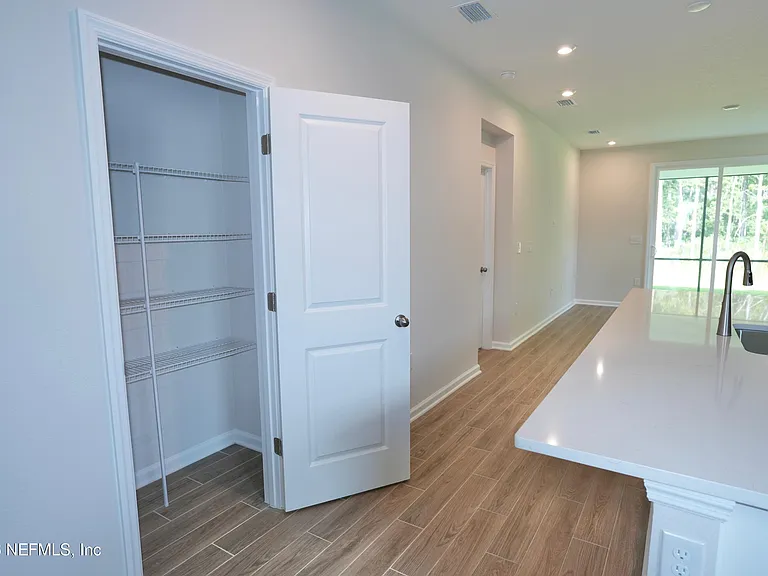 308 Spruce Hill Point — Photo 10