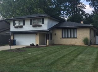 13002 S Forestview Rd, Palos Heights, IL 60463