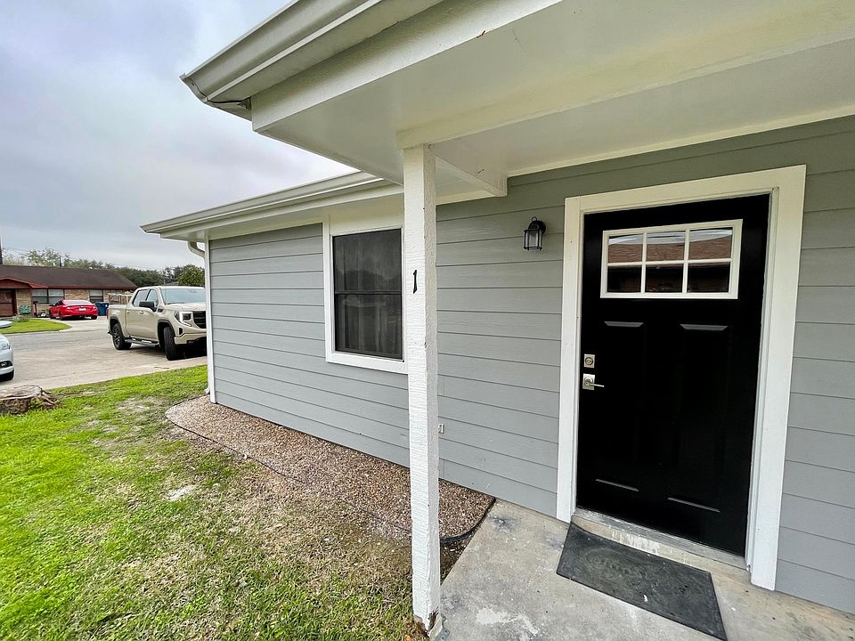 1st image of 1609 Meadowview Dr #1
