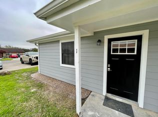 1609 Meadowview Dr #1, Pt Lavaca, TX 77979