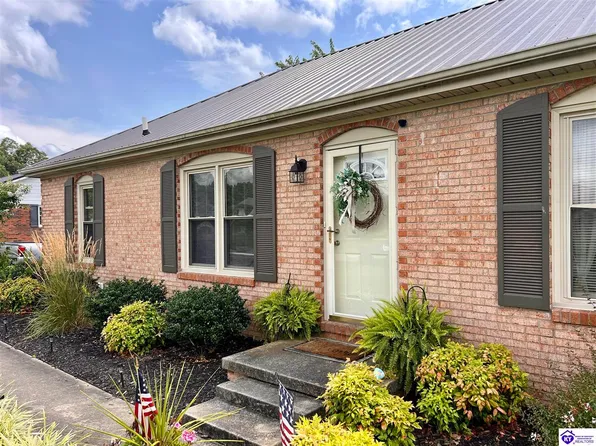 139 Long Meadow Dr, Greensburg, KY 42743