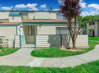 44448 15th St E APT 1, Lancaster, CA 93535