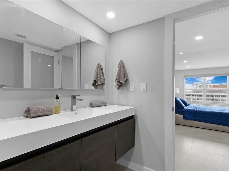 3900 Galt Ocean Dr #2114 — Photo 18