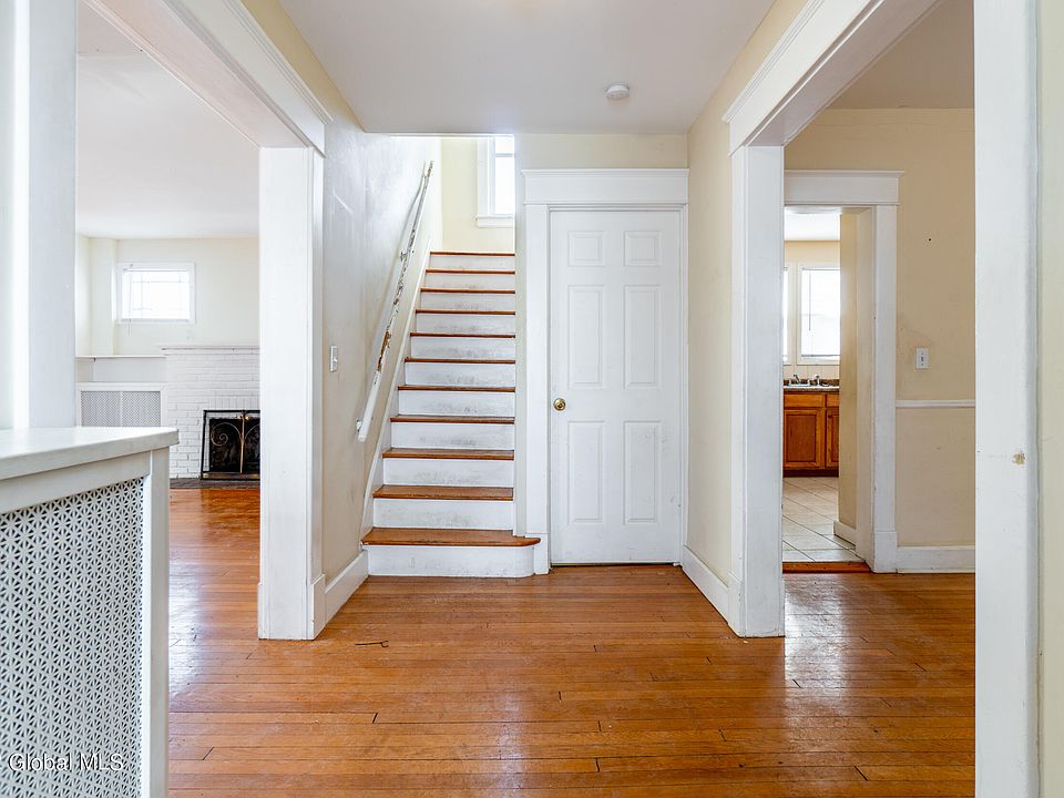 8 Eileen Street, Albany, NY 12203 Zillow