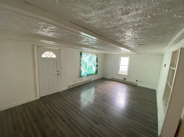 2015 W 25th St, Anderson, IN 46016