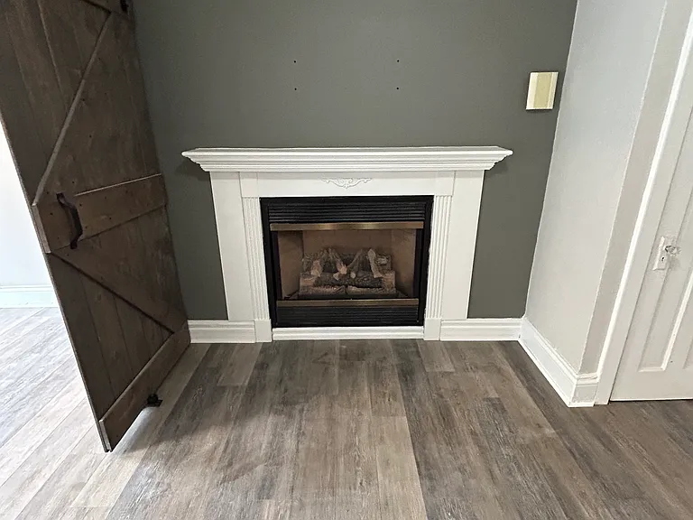 144 Locke St S #3 — Photo 8