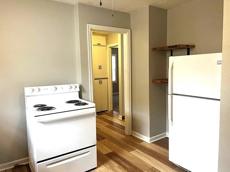 1520 W Arizona Ave — Photo 10