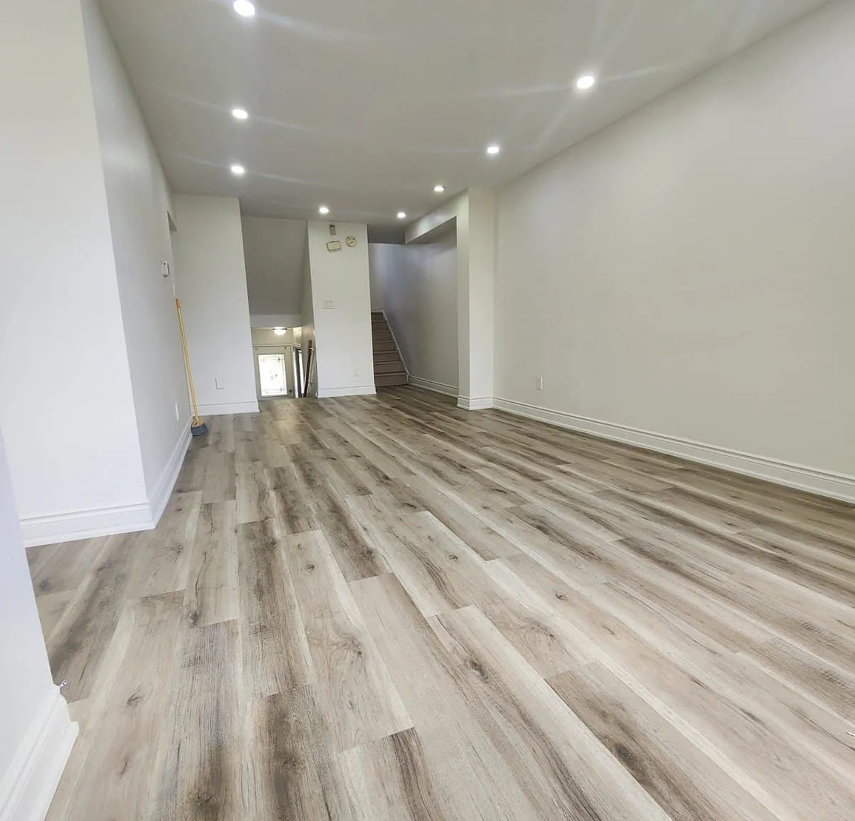 4 bed, $2,650 — Photo 4