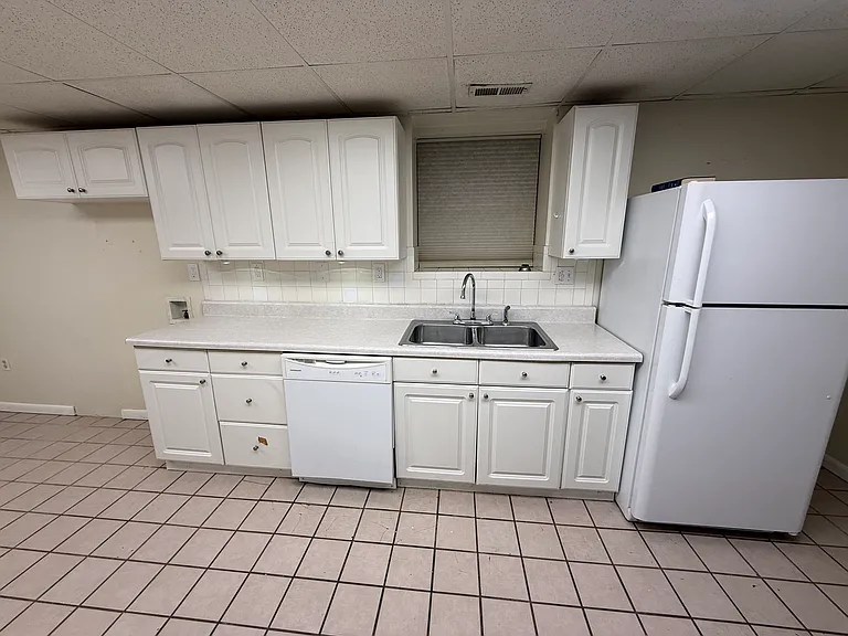 706 Park St #2 — Photo 6