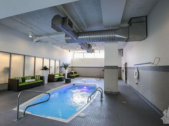 2nd image of 734 S Clark St #326