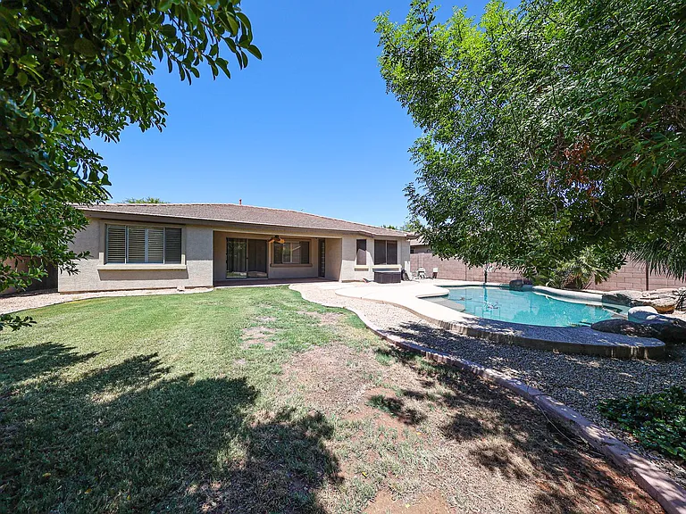 445 W Seagull Dr — Photo 46