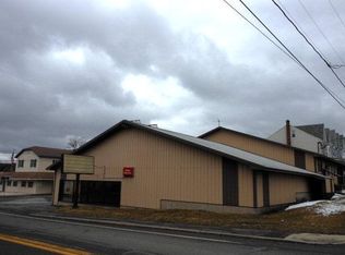617 W Oak St, Frackville, PA 17931