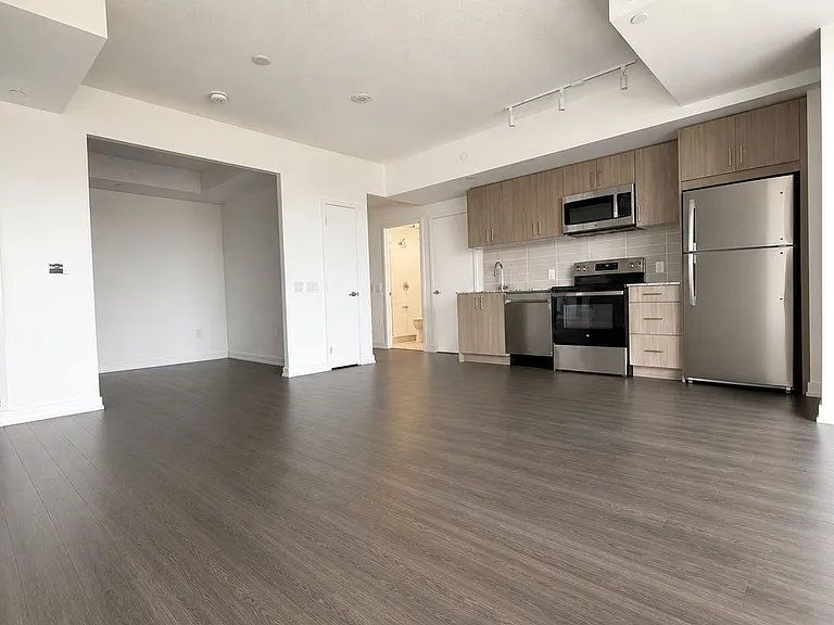 4010 Eglinton Ave W #921 — Photo 12
