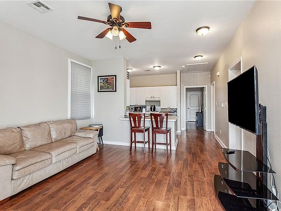 2nd image of 1838 Charbonnet St