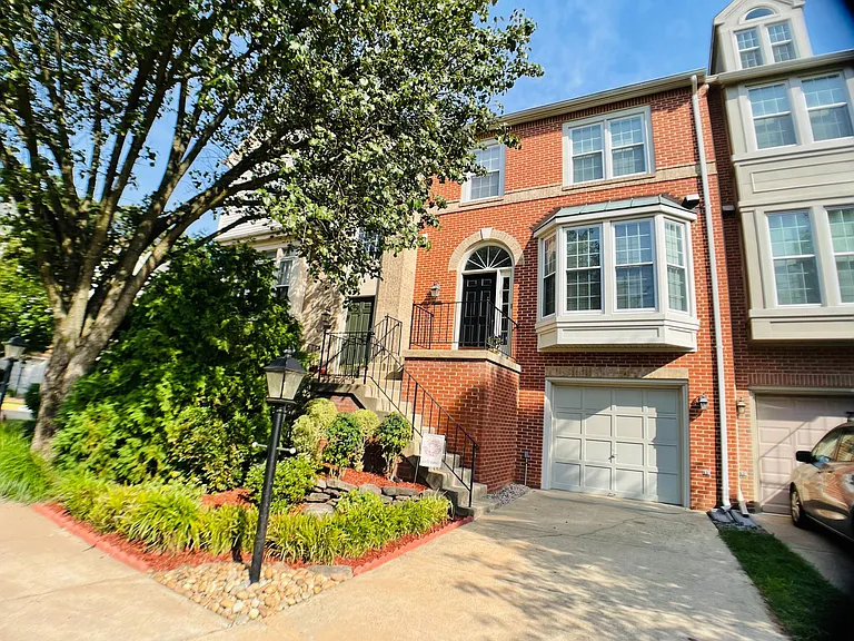3903 Clares Ct — Photo 1