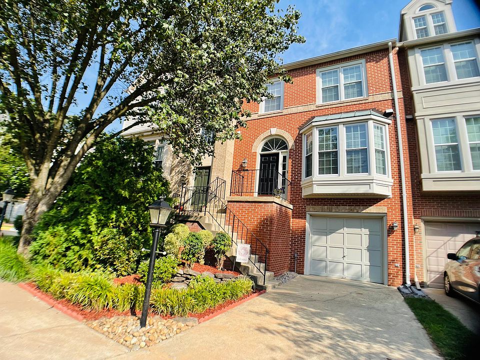 1st image of 3903 Clares Ct