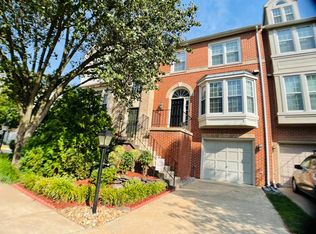 3903 Clares Ct, Fairfax, VA 22033