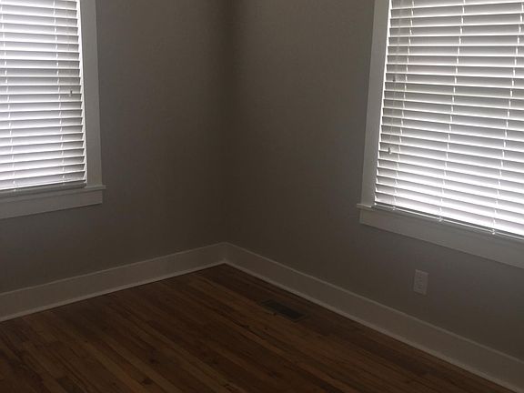 3rd image of 816 Nutwood St