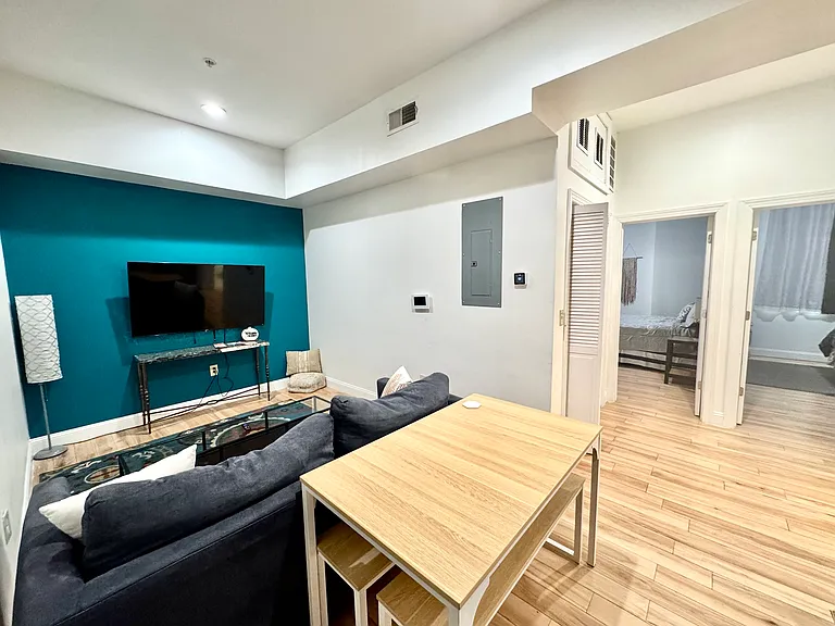 439 N 13th St #3C — Photo 1