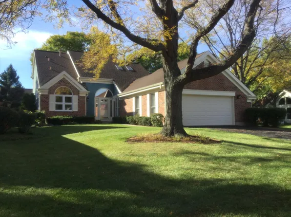 2128 Lake Shore Cir, Arlington Heights, IL 60004