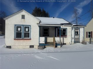 139 Young St, Rupert, WV 25984