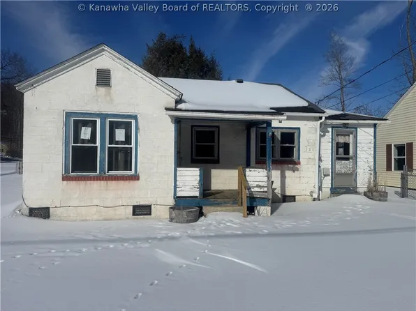 139 Young St, Rupert, WV 25984