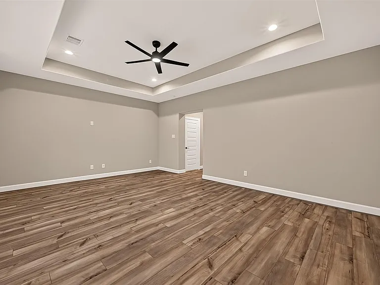 4309 Dickson St #B — Photo 38