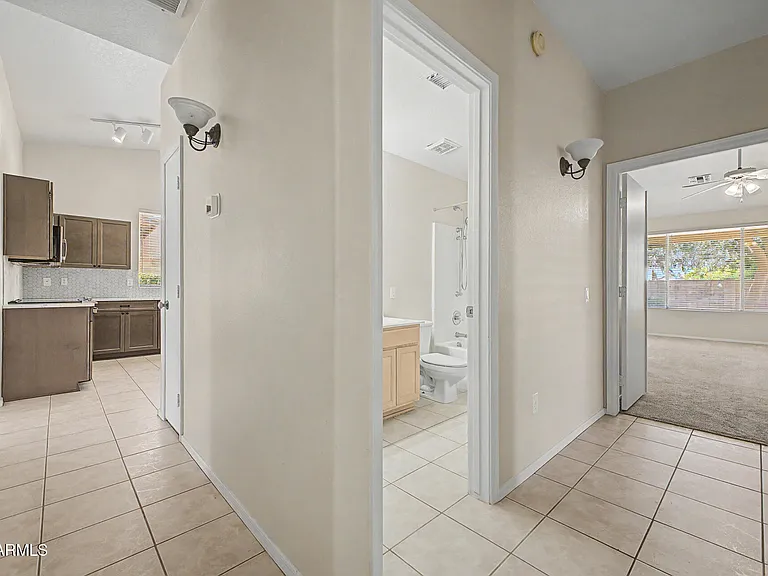 4545 E Rowel Rd — Photo 18