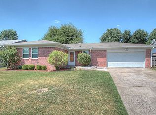 1608 N Cedar St, Owasso, OK 74055