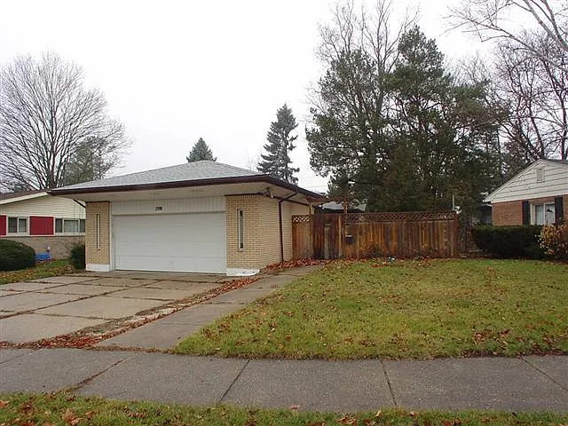 2300 Hanover Dr photo 1
