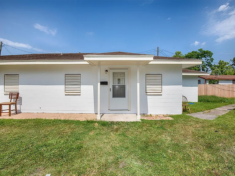 2020B Rosalee St — Photo 3