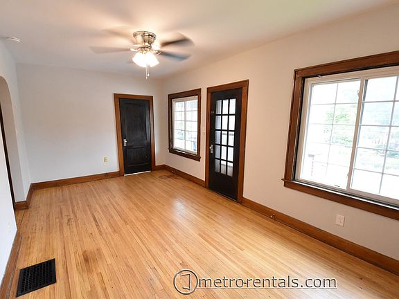 4th image of 2832-2834 Indianola Ave