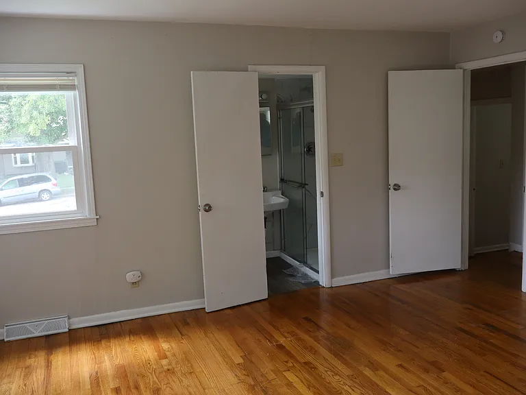 6615 N Holly St — Photo 31