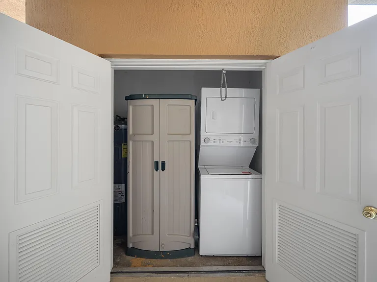 8337 Mulligan Cir #B — Photo 6