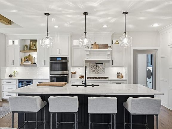 5th image of 14790 Thousand Oaks Pl