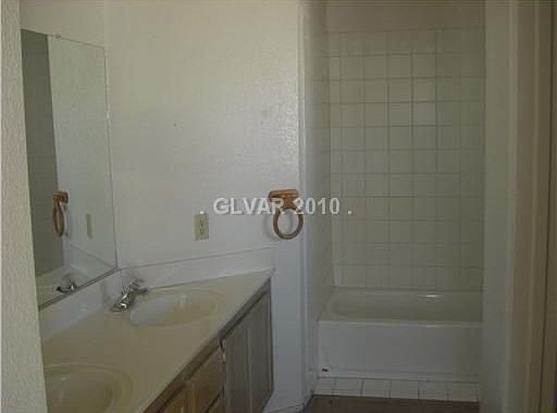 5th image of 5837 Woodfield Dr