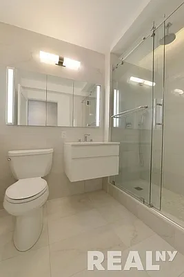 Rented by REAL New York | media 96