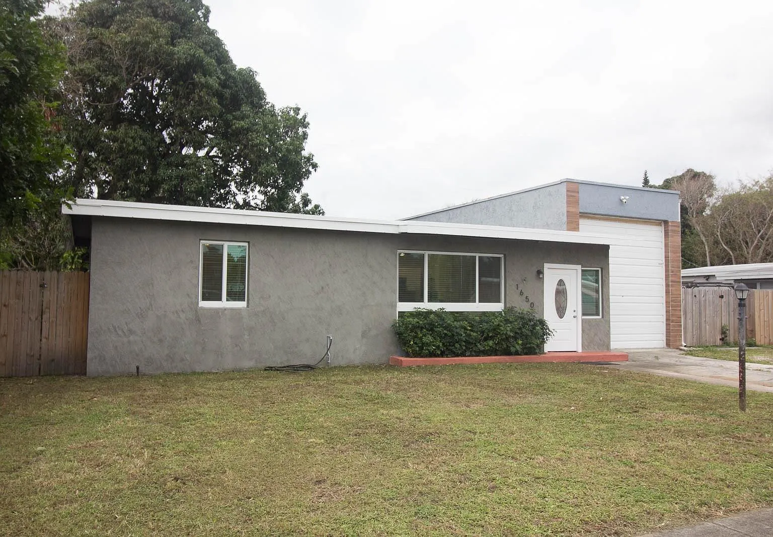 2 bed, 1.0 bath, 1056 sqft, $3,000 — Photo 3