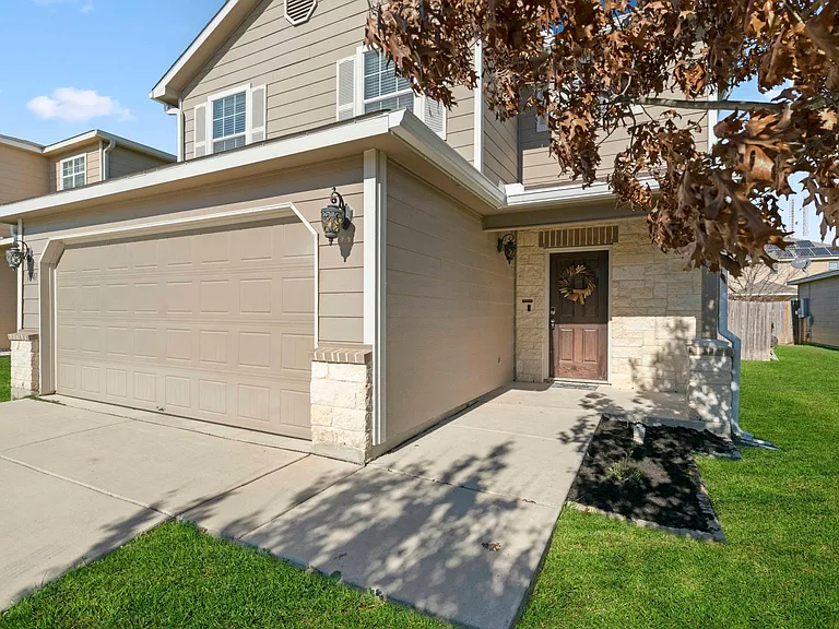 11747 Deer Ml — Photo 1
